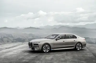 BMW i7 M70 xDrive 2025